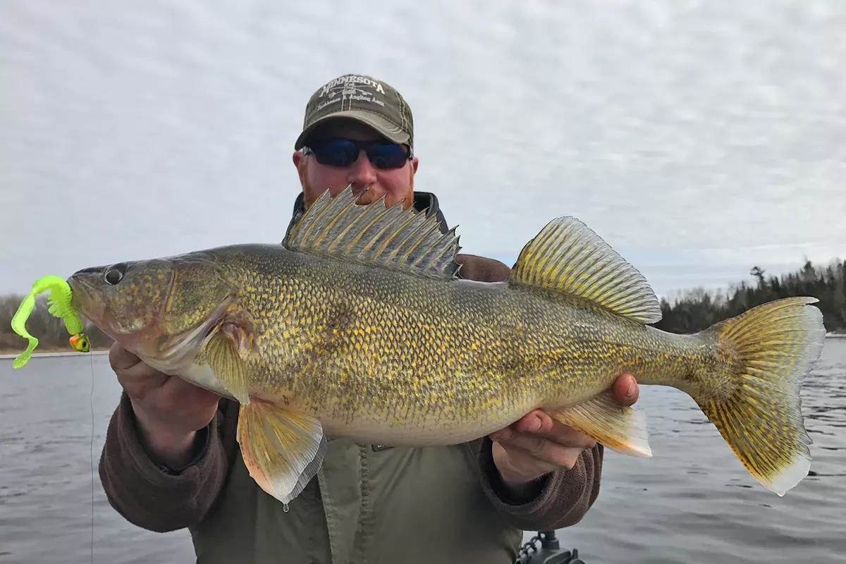 05-rainy-river-walleyes-support-2