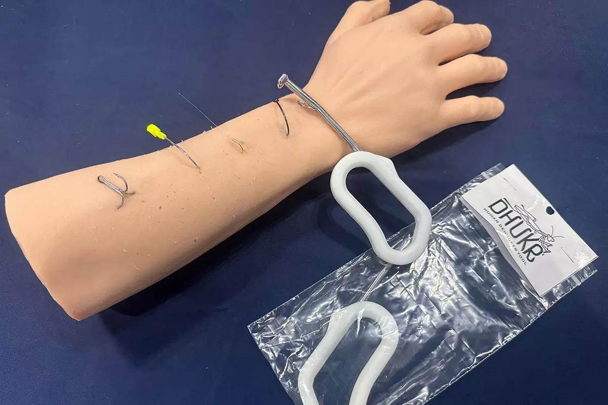 fish hook remover product demo